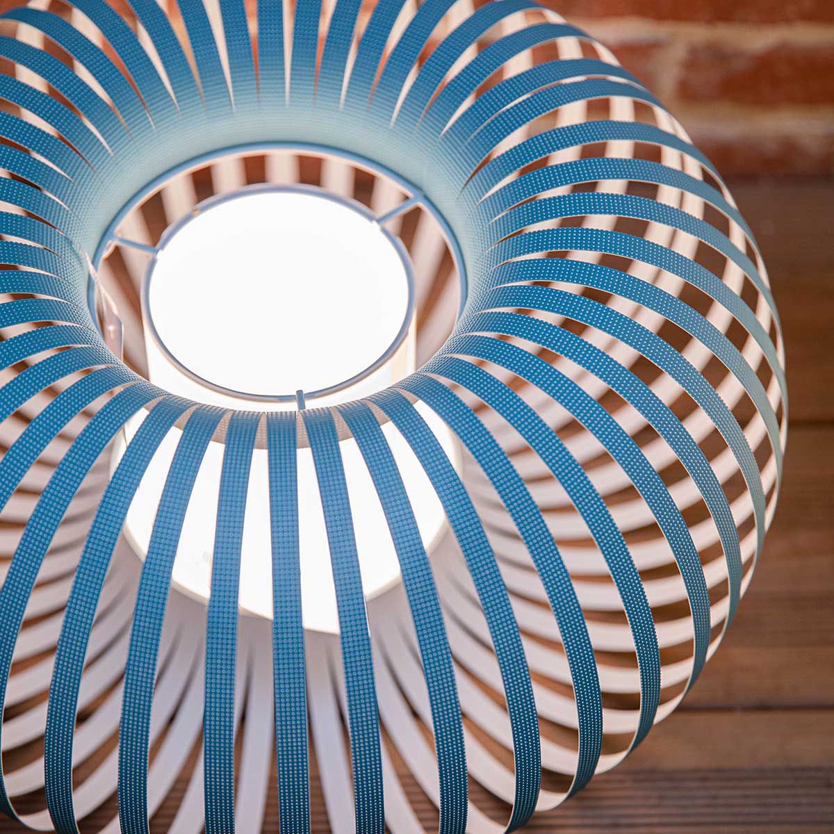 Lampe extérieur LED ESTENO (D38cm) en polyester bleu