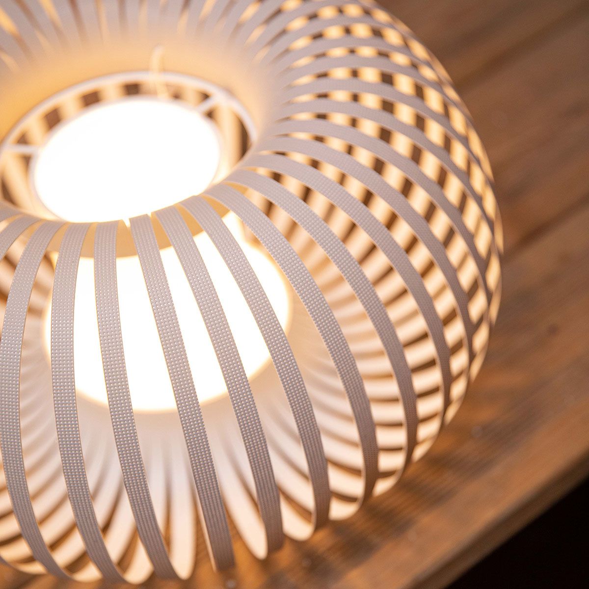 Lampe extérieur LED ESTENO (D38cm) en polyester beige naturel