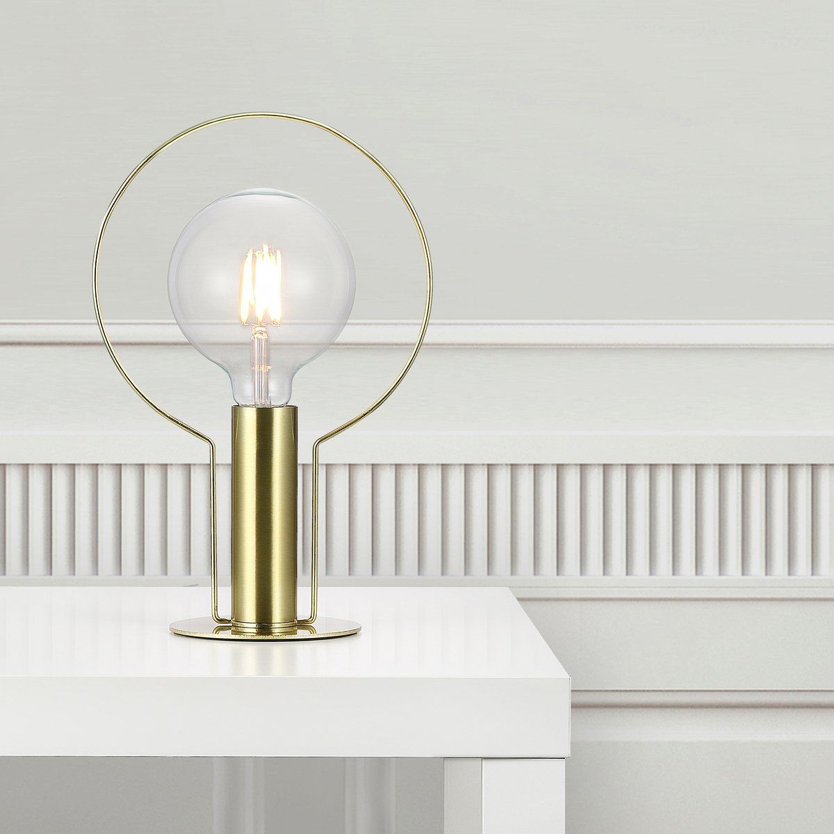 Lampe de table DEAN avec halo en métal doré