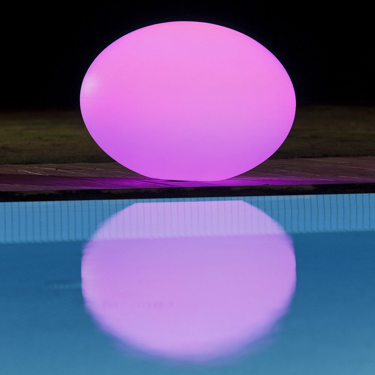 Boule lumineuse BALL (D35cm) en polyéthylène blanc - Keria et Laurie Lumière