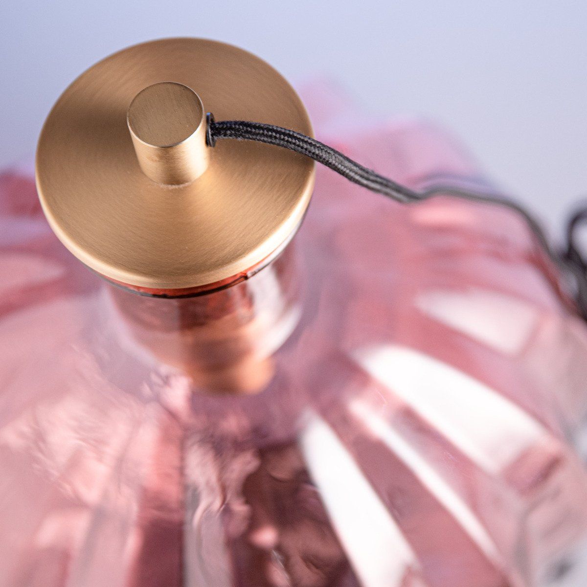 Lampe à poser ROSIE (H42cm) en verre rose