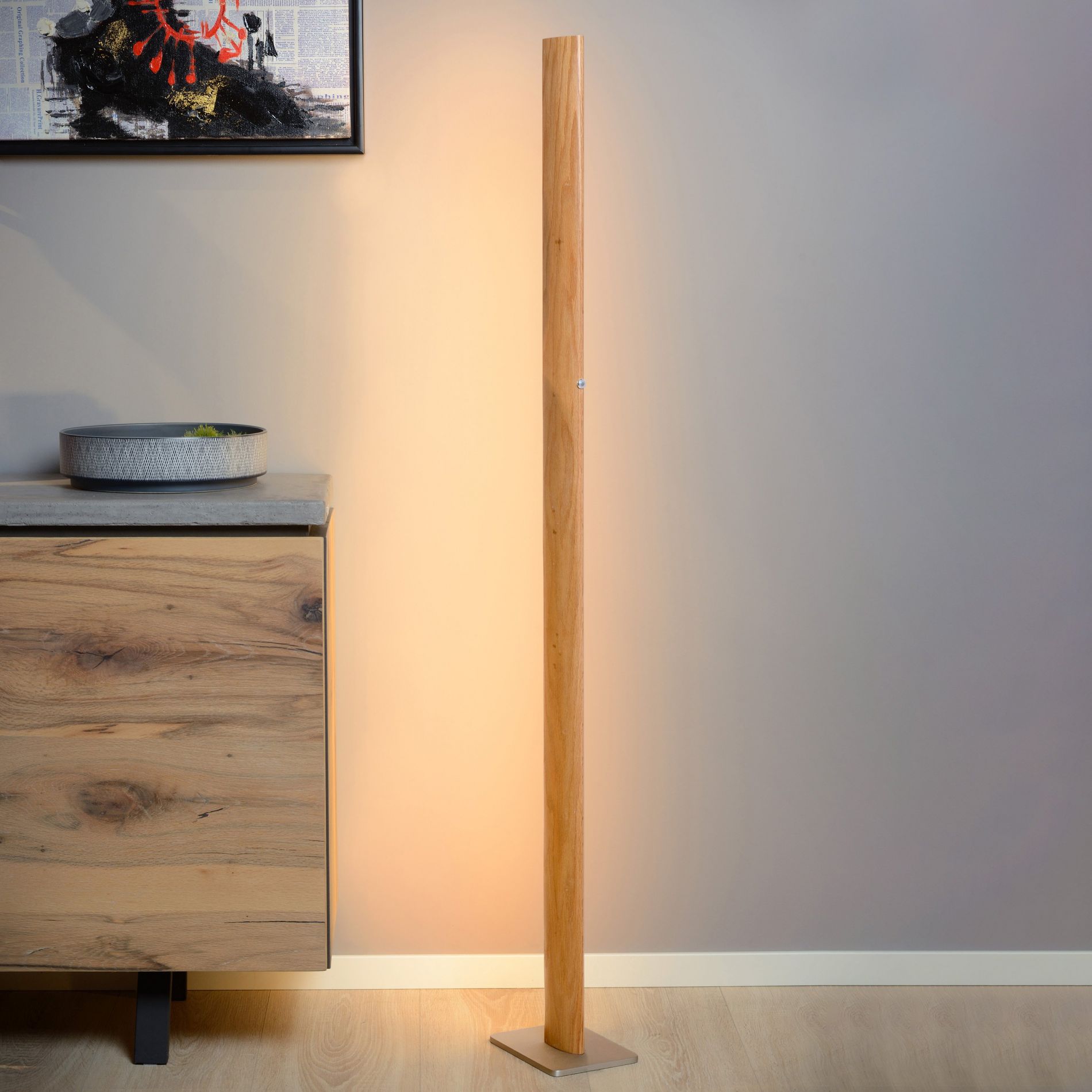 Lampadaire LED SYTZE en bois clair naturel