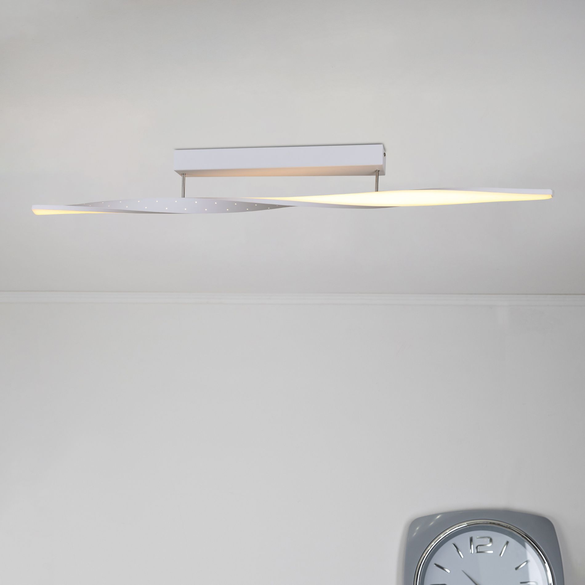 Plafonnier LED FLUID en métal blanc