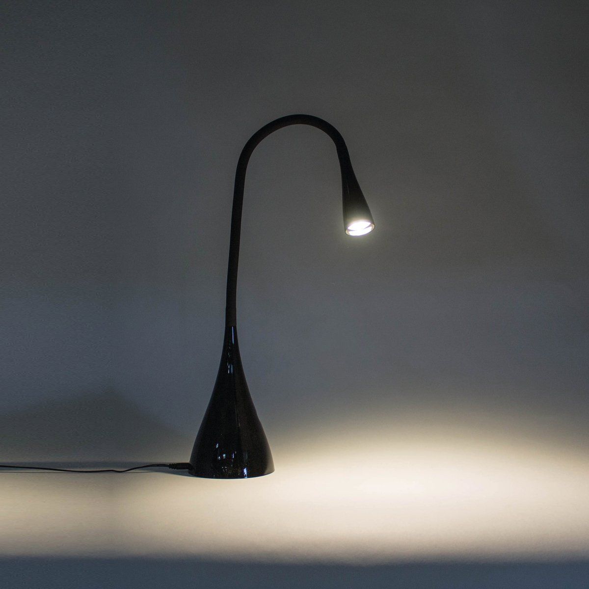 Lampe LED flexible ASTIK noire en PVC