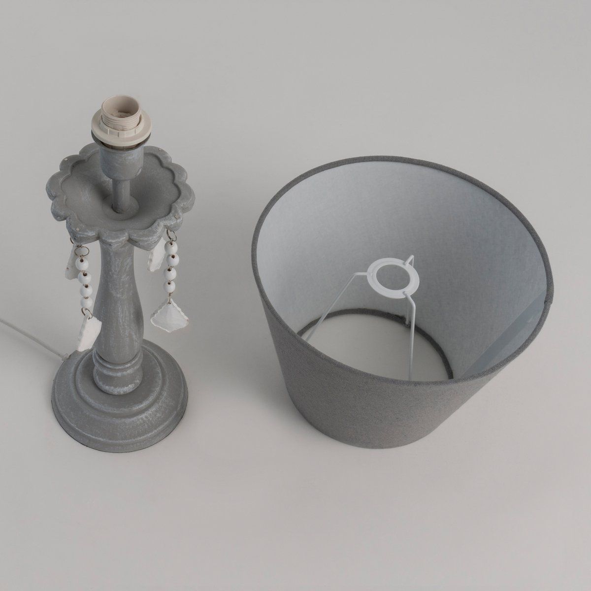 Lampe APOLINE gris antique en métal et MDF
