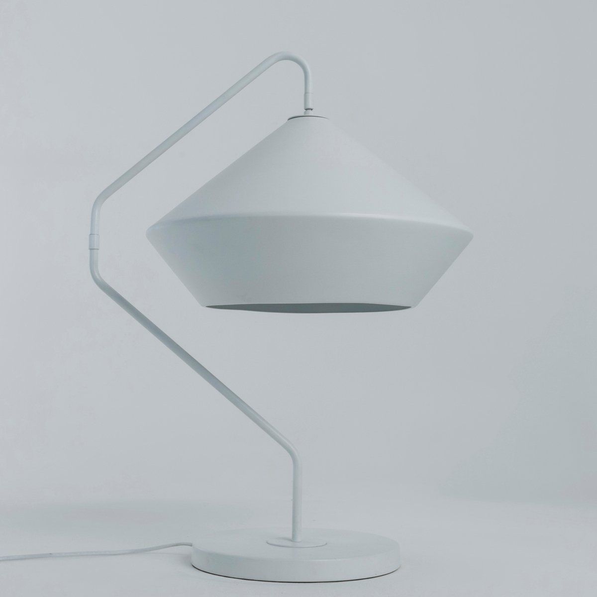 Lampe design SIGNATURE blanc mat en métal et aluminium