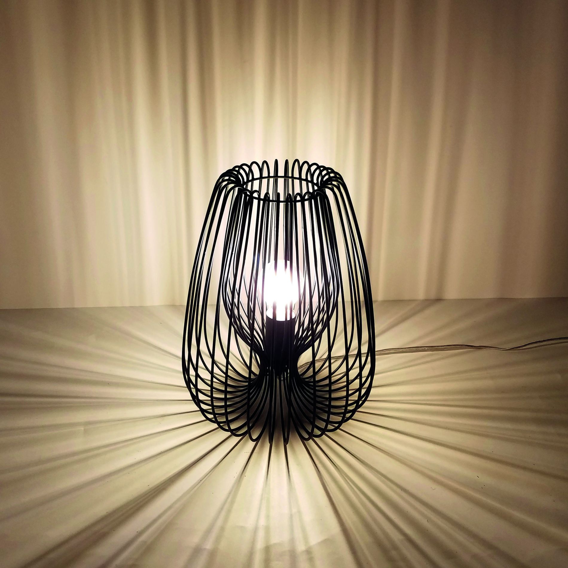Lampe de salon design GLASGOW noire mate en métal
