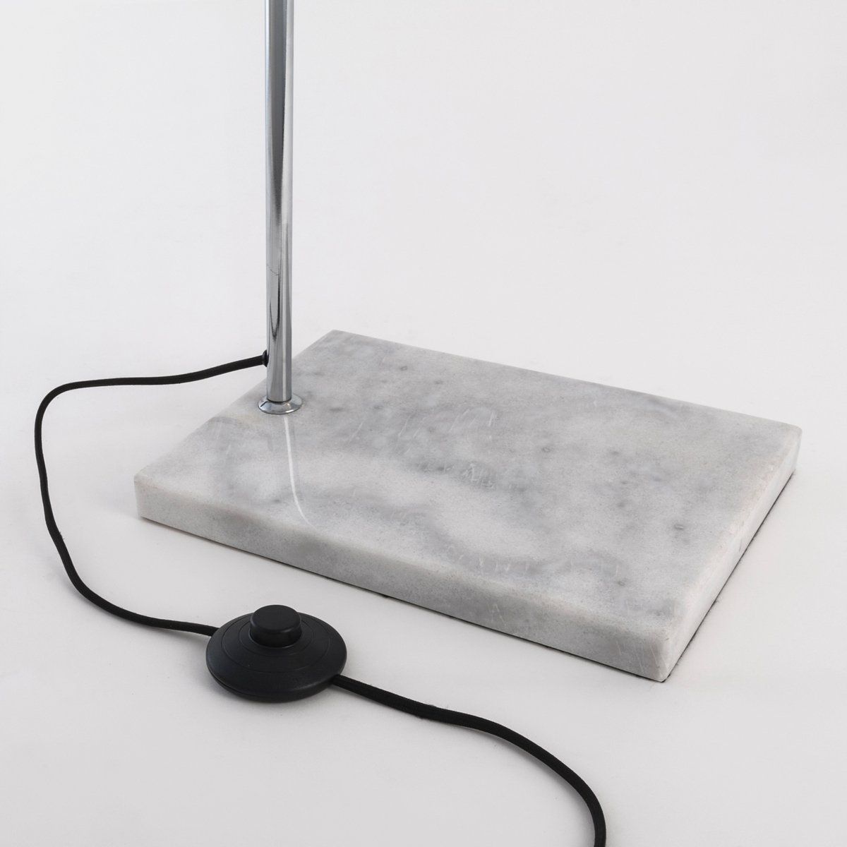 Lampadaire liseuse ART blanc mat en métal chromé et marbre blanc