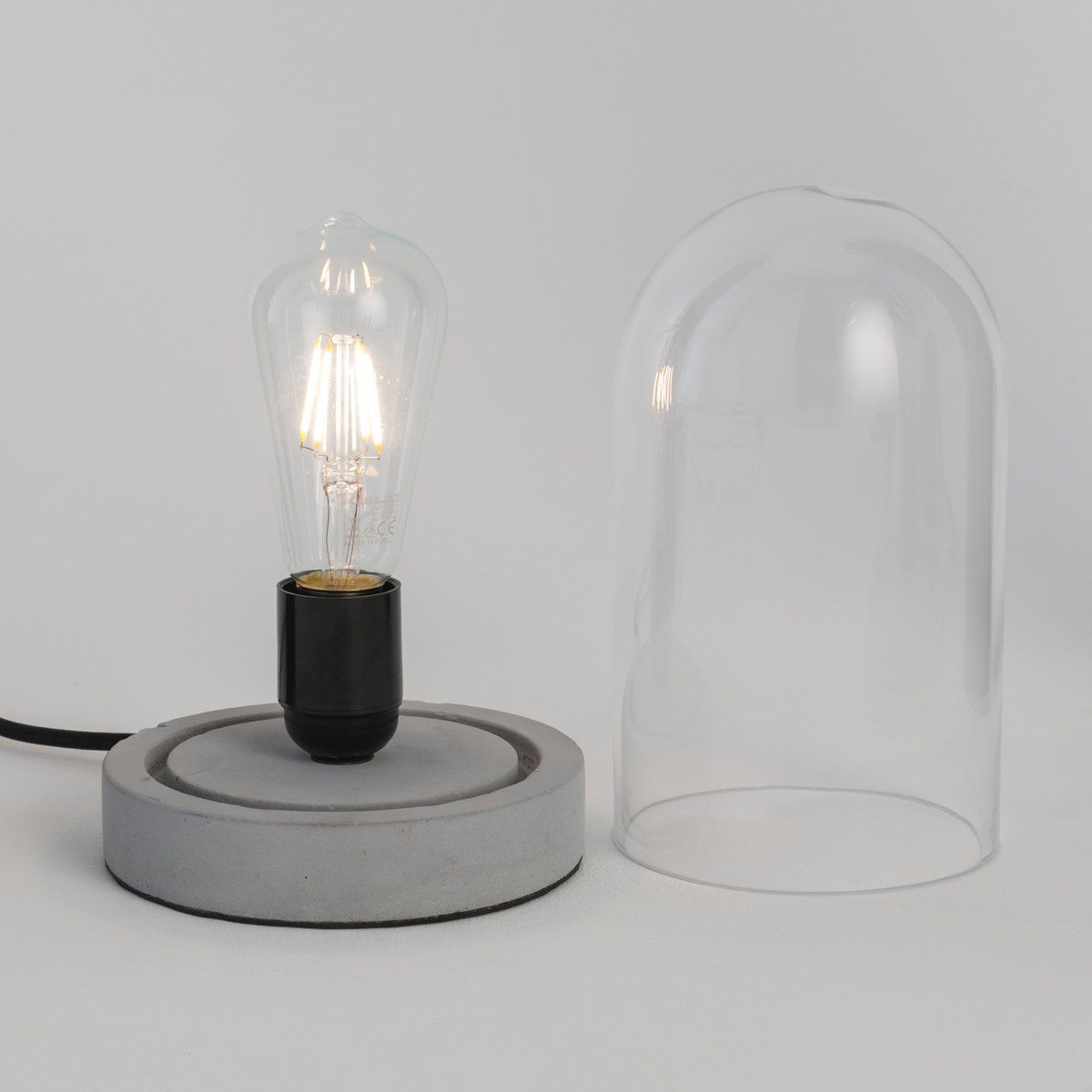 Lampe de table WILEY grise et transparente en béton et verre