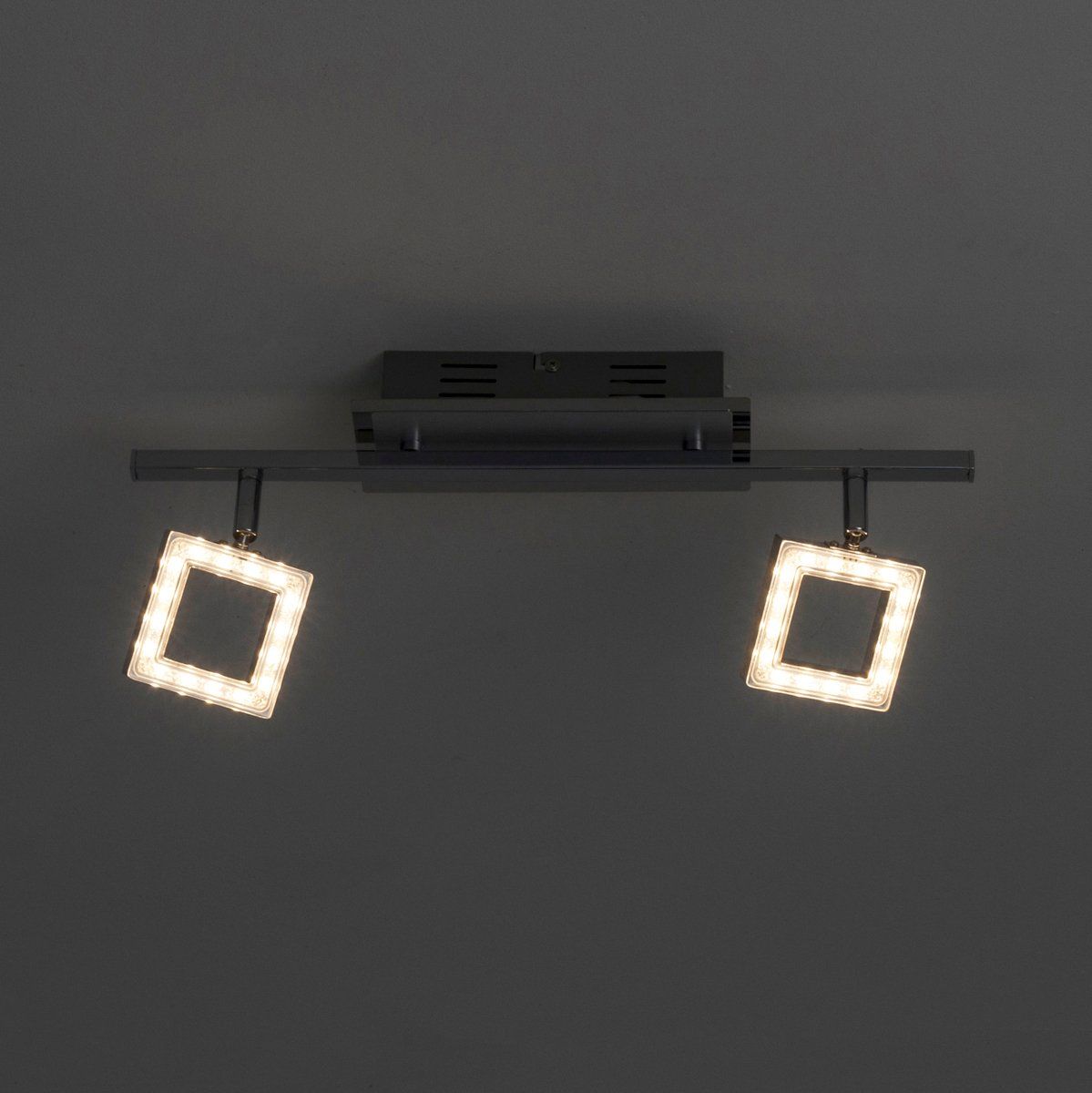 Réglette 2 spots LED orientables CUBIX argentée en métal