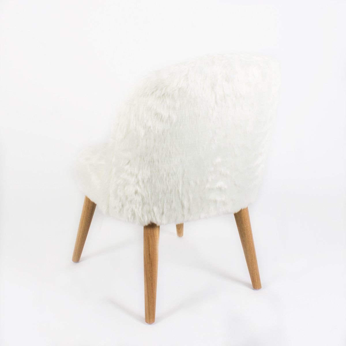 Chaise scandinave IRIS blanche en acrylique et hevea clair