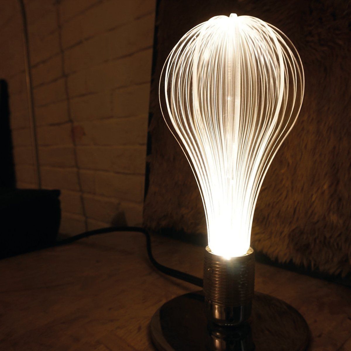Ampoule lampe LED 3D VENUS transparente en plexiglass
