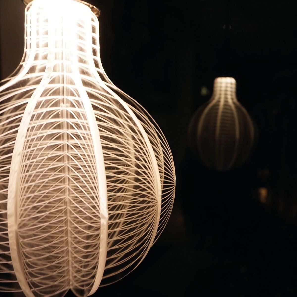 Ampoule lampe LED 3D JUPITER transparente en plexiglass