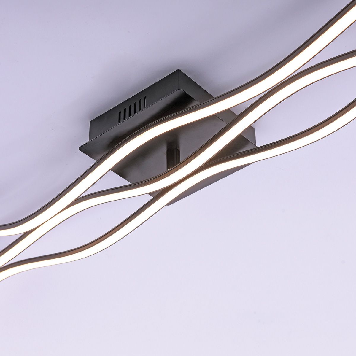 Plafonnier LED LINE noir en métal