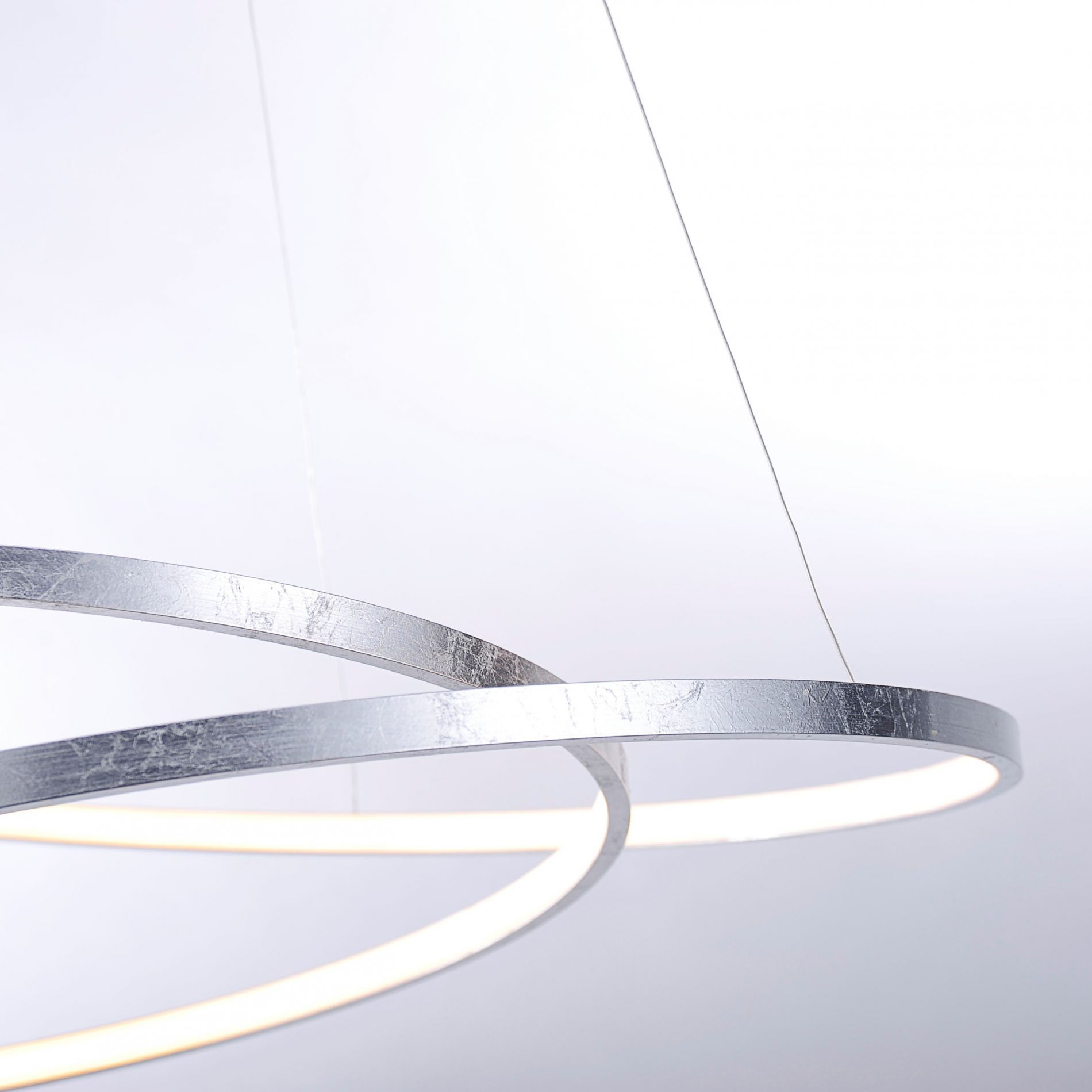 Suspension LED design ROMAN argentée en métal