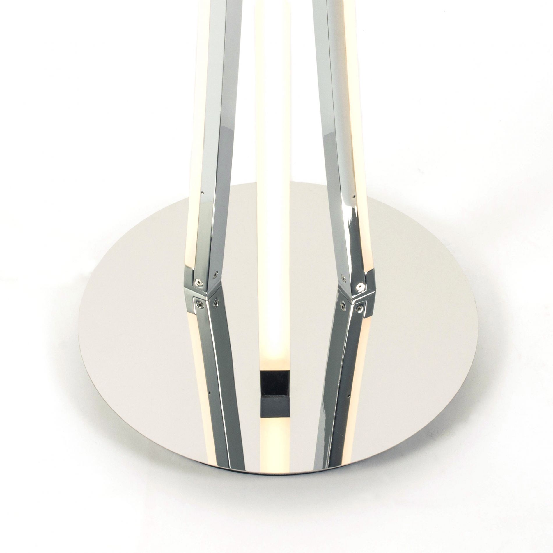 Lampadaire LED design SEATTLE argenté en métal