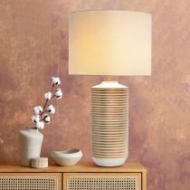 Lampe à poser STRAYE (H80cm) en céramique blanc/doré avec abat-jour en tissu blanc