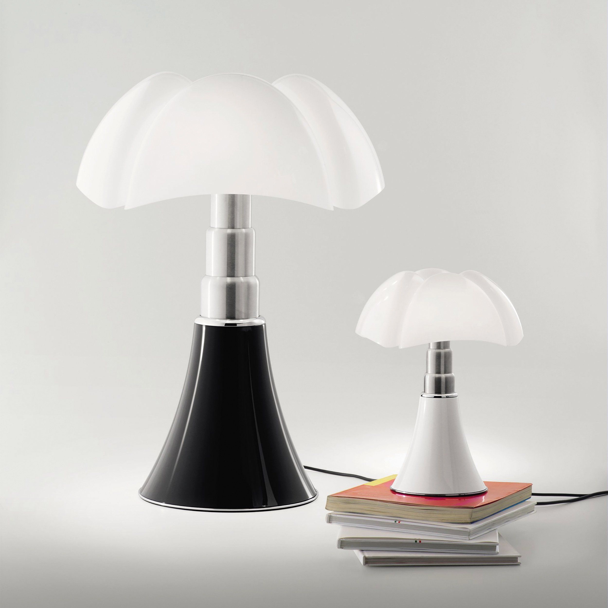 Lampe LED dimmable PIPISTRELLO GM noir mat H86cm
