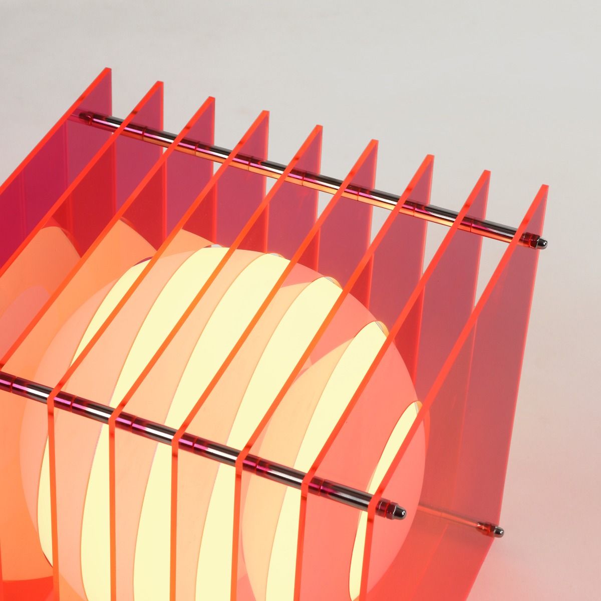 Lampe LOP BIG SQUARE rose/verre opal H24cm
