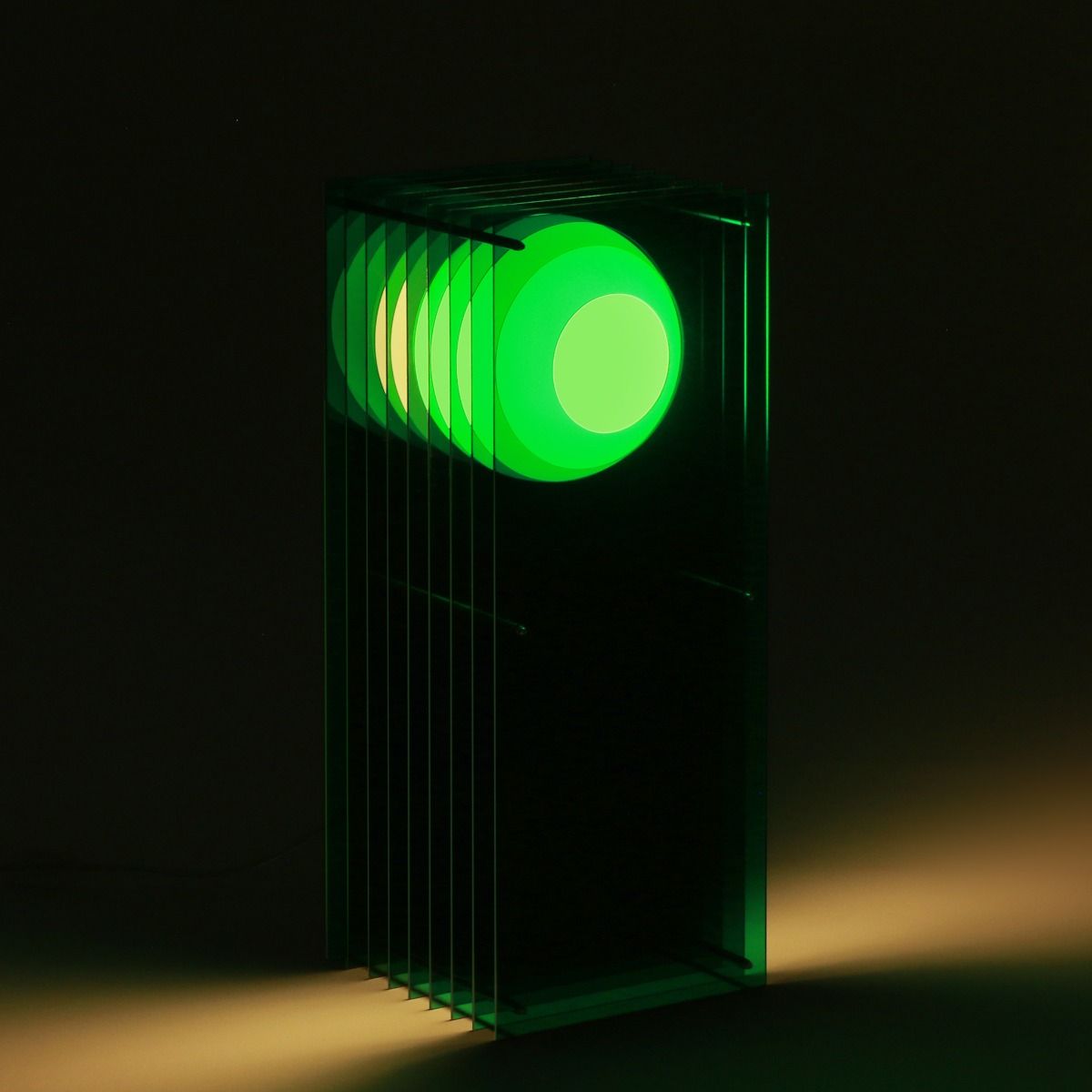 Lampe LOP BIG RECTANGLE en acrylique vert/verre opal H60cm