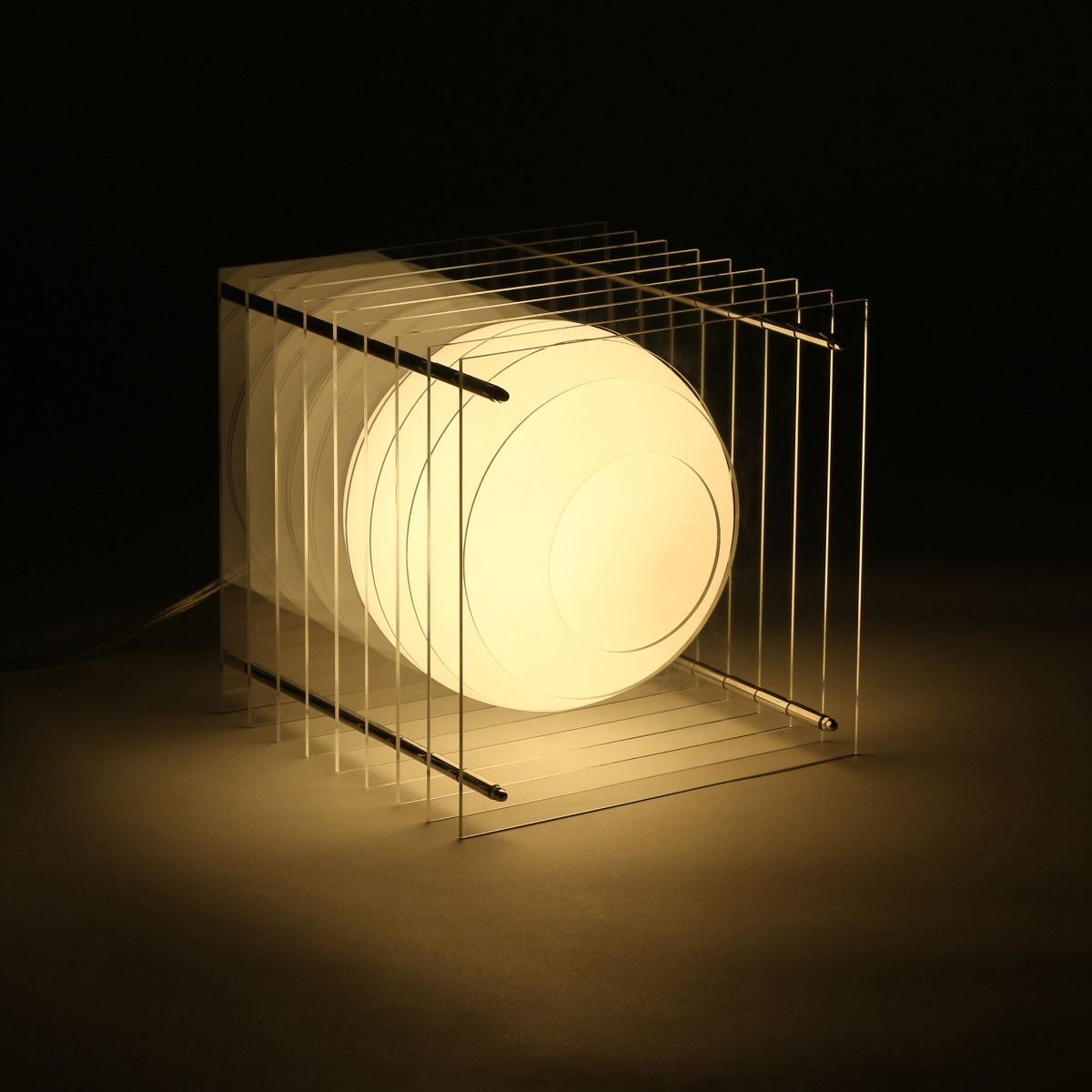 Lampe LOG BIG SQUARE en acrylique blanc transparent/verre opal H24cm