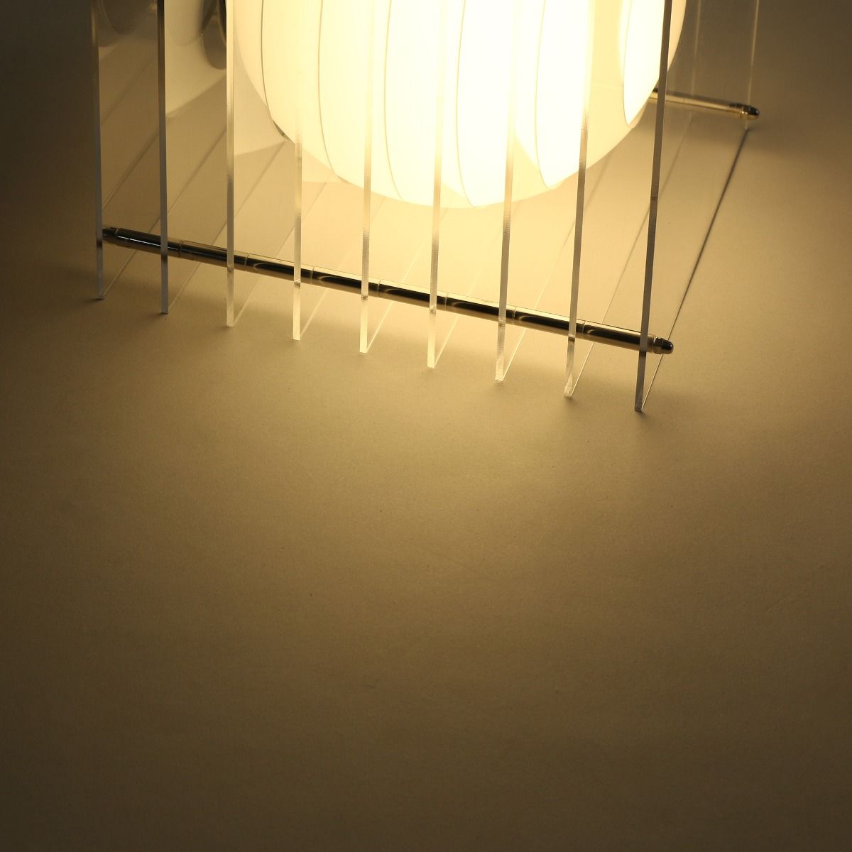 Lampe LOG BIG SQUARE en acrylique blanc transparent/verre opal H24cm