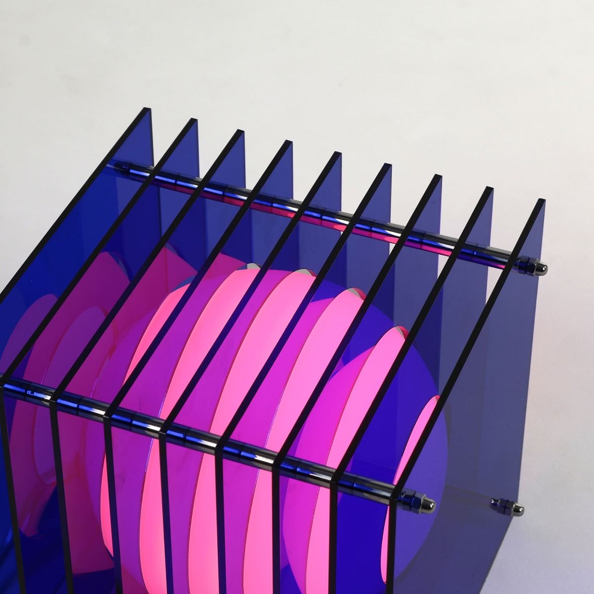 Lampe LOP SMALL SQUARELED acrylique bleu/verre opal H18cm