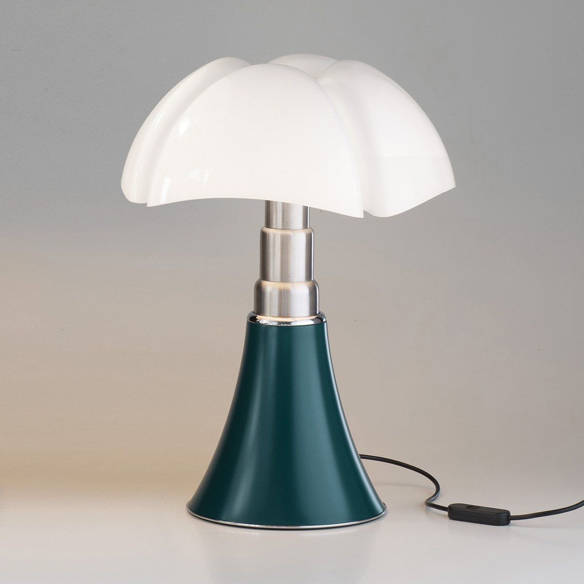 Lampe LED dimmable PIPISTRELLO MINI vert agave H35cm