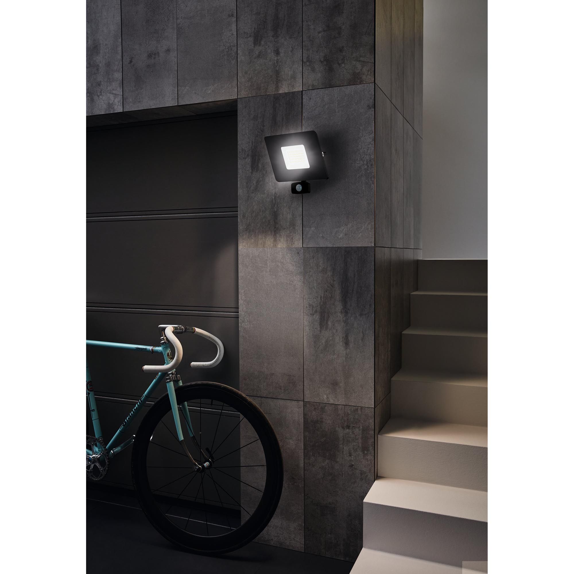 Projecteur extérieur LED FAEDO noir H20cm