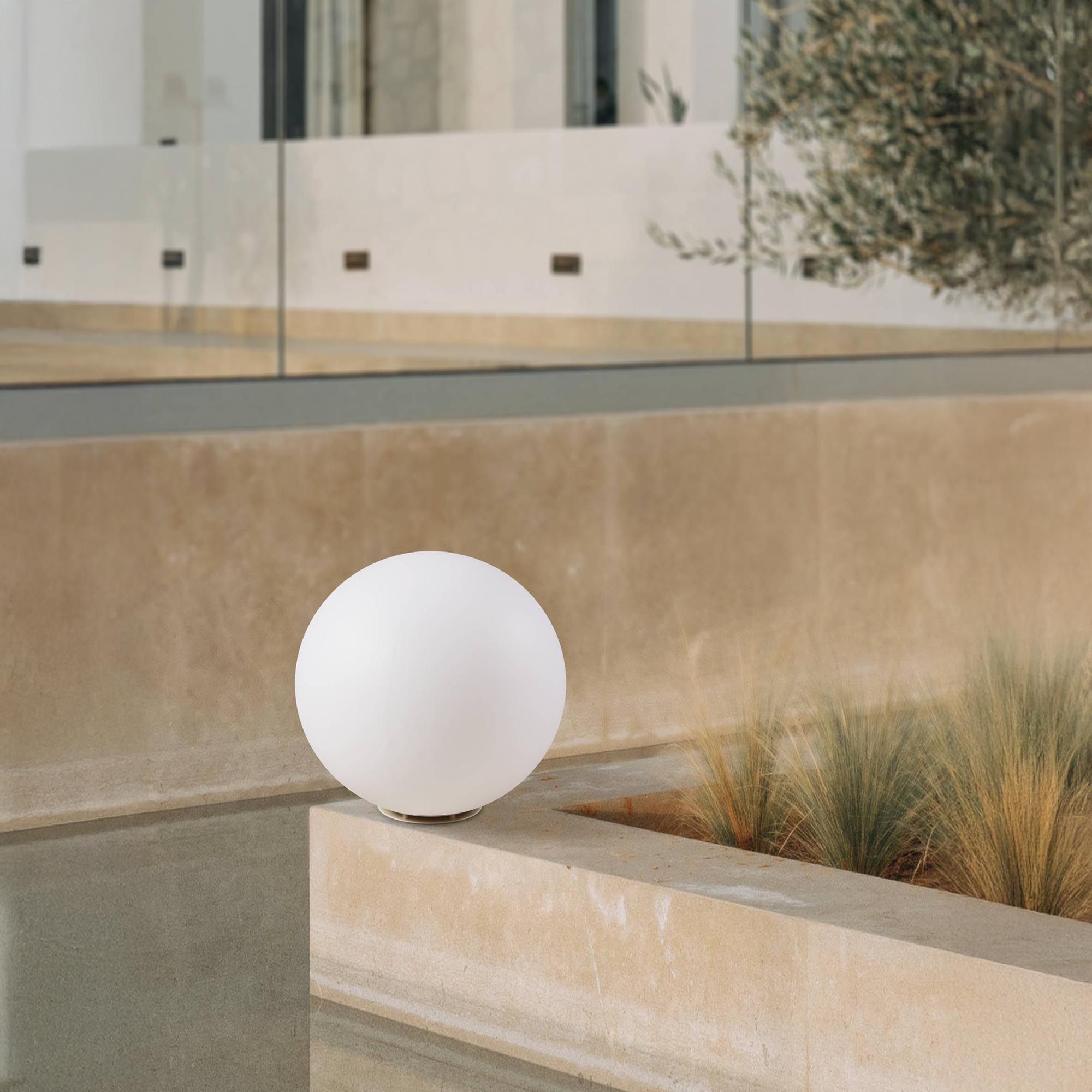 Boule lumineuse extérieure MONTEROLO verre opal Ø50cm