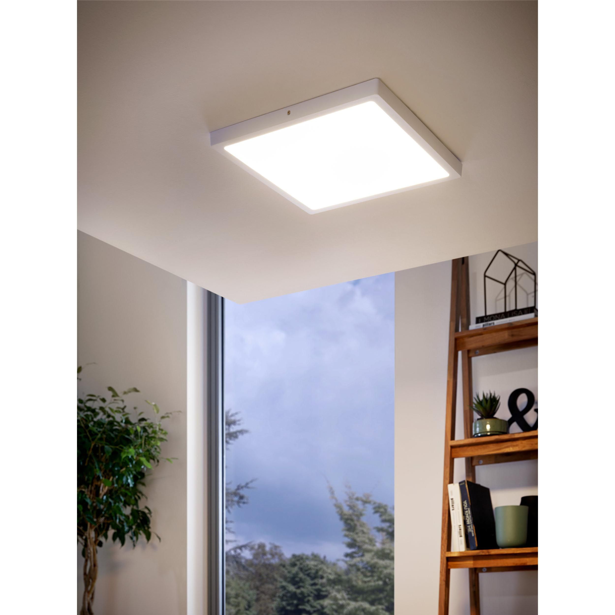 Plafonnier LED FUEVA 1 blanc 40x40cm