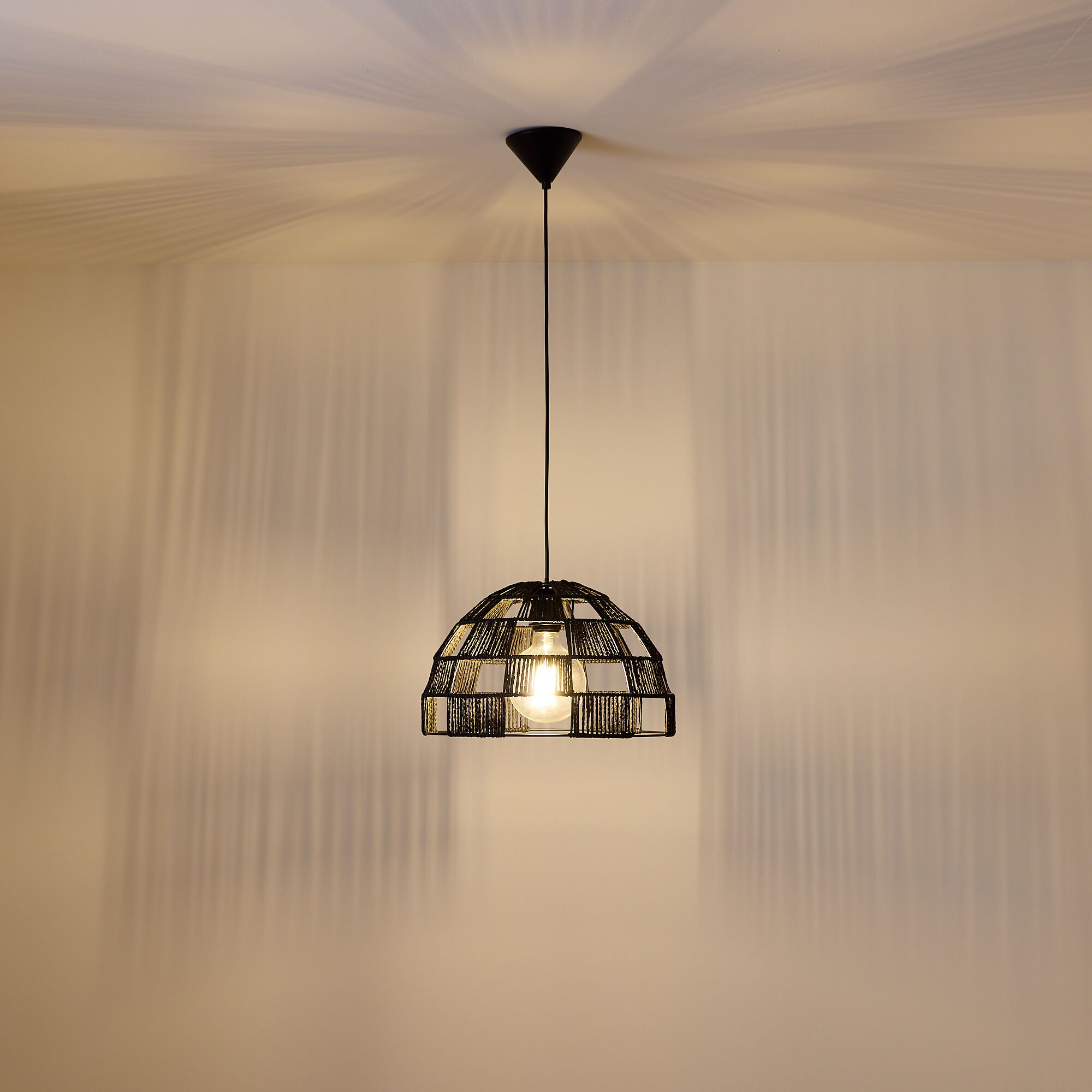 Suspension OPEN corde en papier noir Ø40 cm