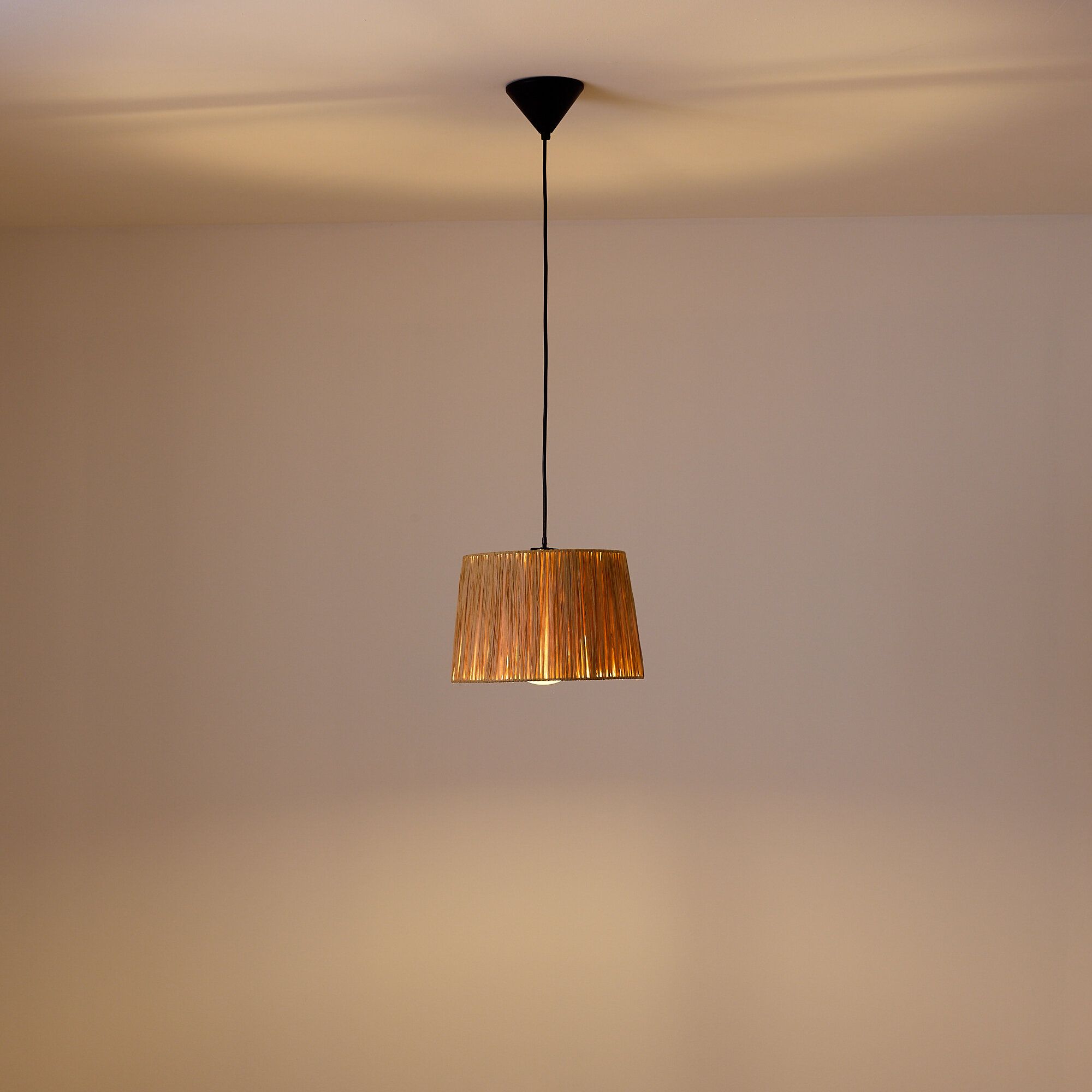 Suspension PAGLIA raphia naturel Ø30cm