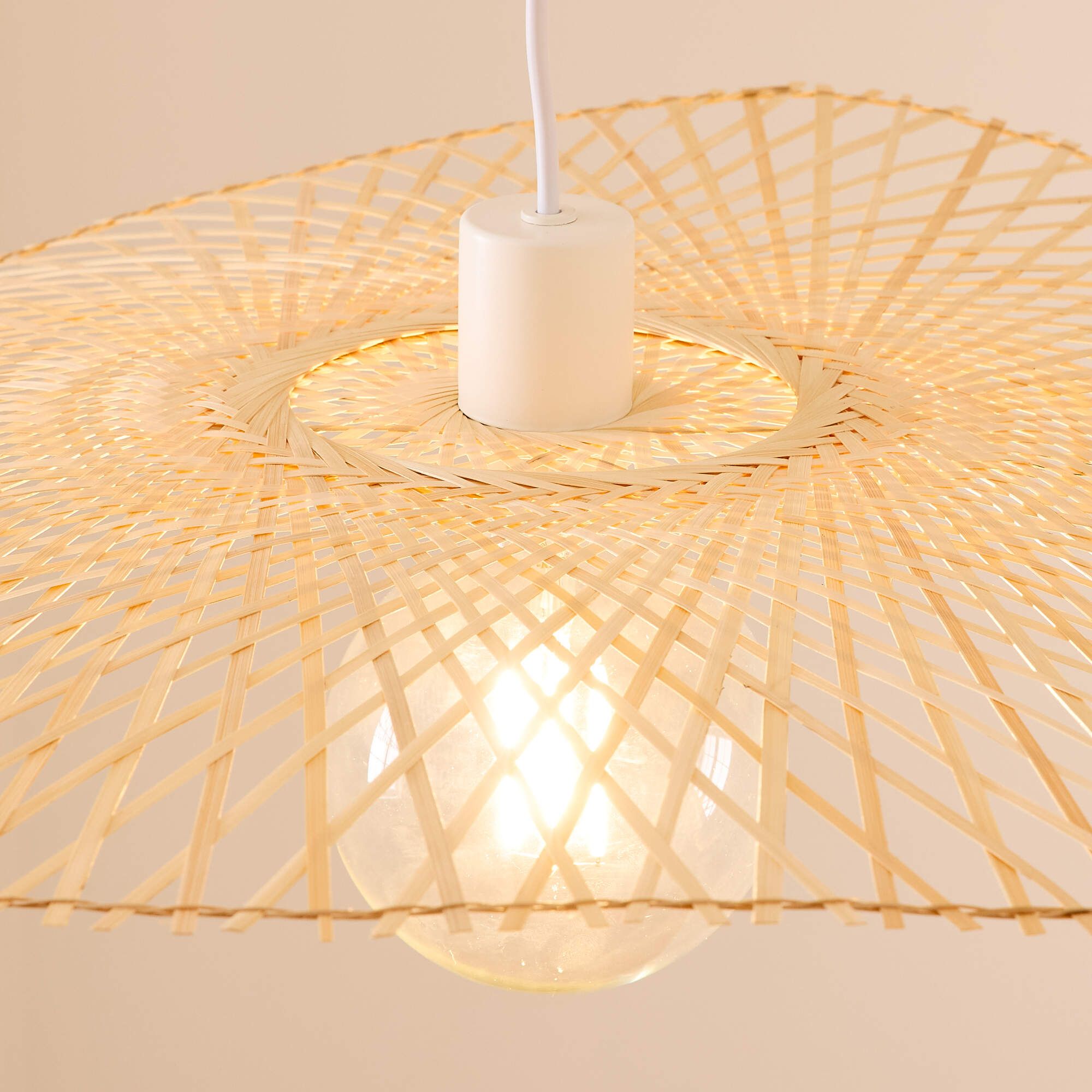 Suspension SAIGON  ajouré bambou naturel/blanc Ø70cm