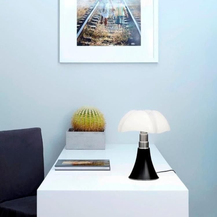 Lampe à poser LED dimmable PIPISTRELLO MINI H35cm