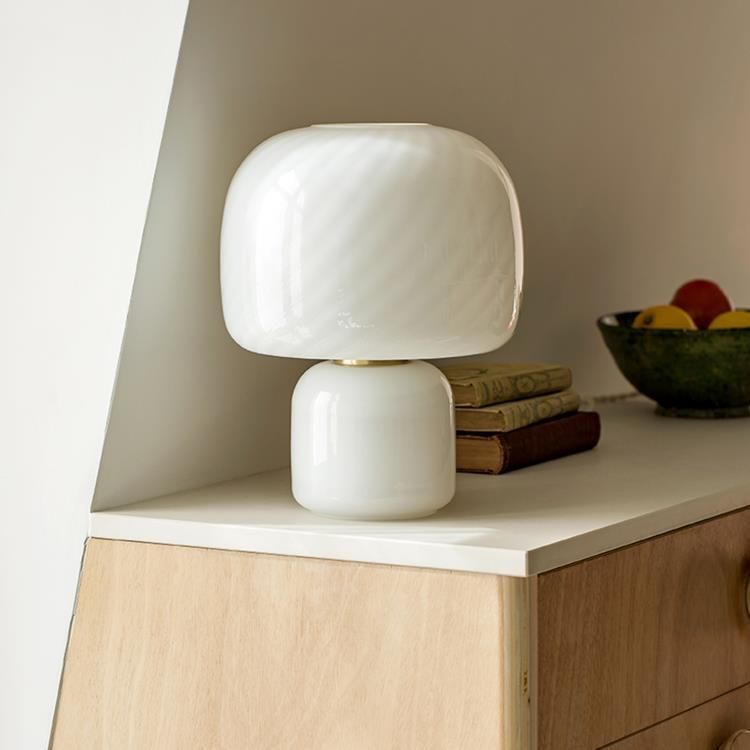 Lampe LOULOU verre teinté blanc et abat jour teintée blanc H30cm