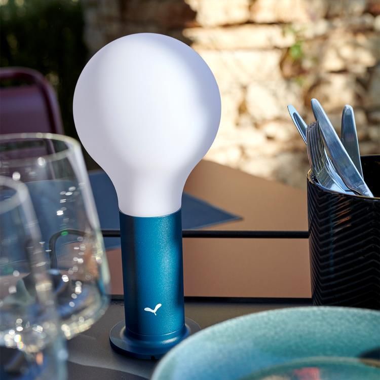 Lampe baladeuse extérieure APLÔ bleu acapulco H24cm