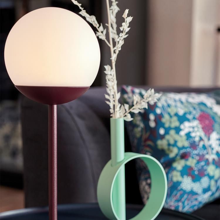 Lampe LED nomade rouge MOOON! rechargeable H41cm