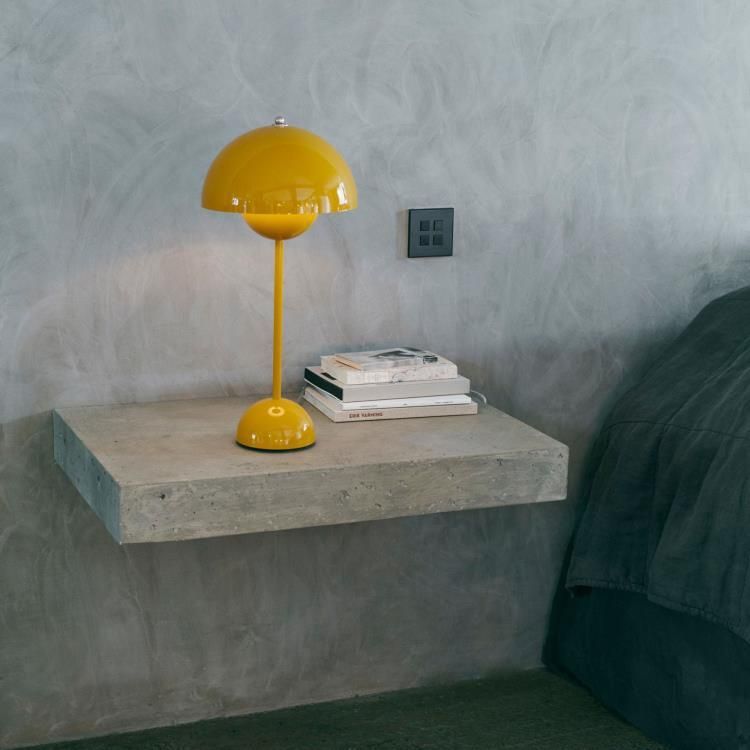 Lampe à poser FLOWERPOT VP3 moutarde H50cm