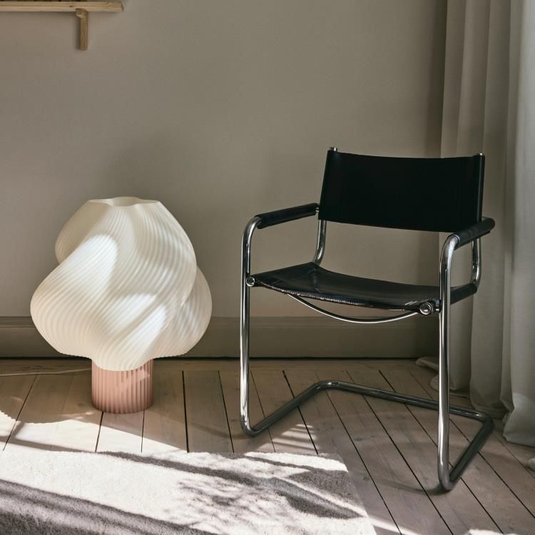 Lampe LED dimmable SOFT SERVE fraise/ crème H23cm