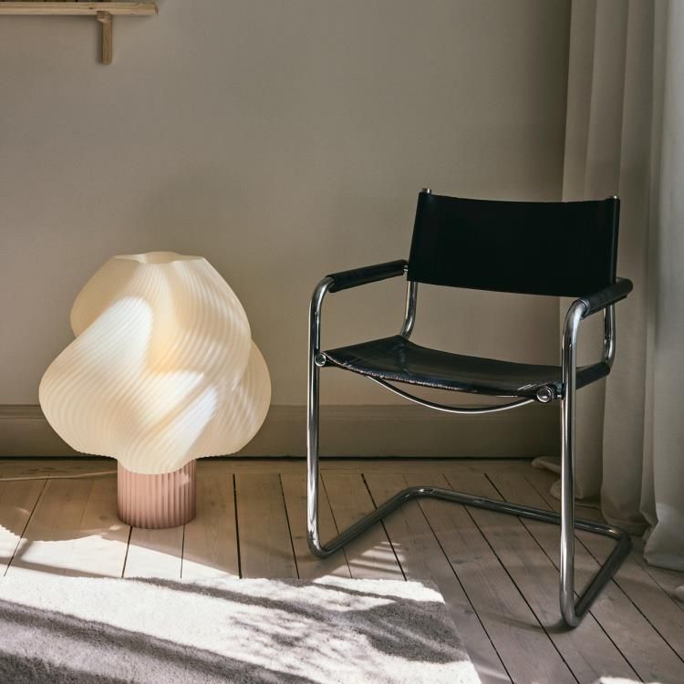 Lampe LED dimmable SOFT SERVE fraise/ crème H23cm