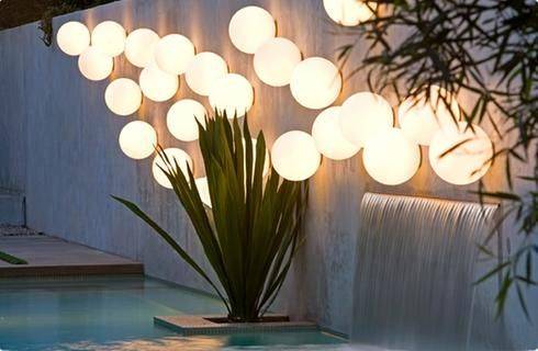 7 tendances pour illuminer sa piscine