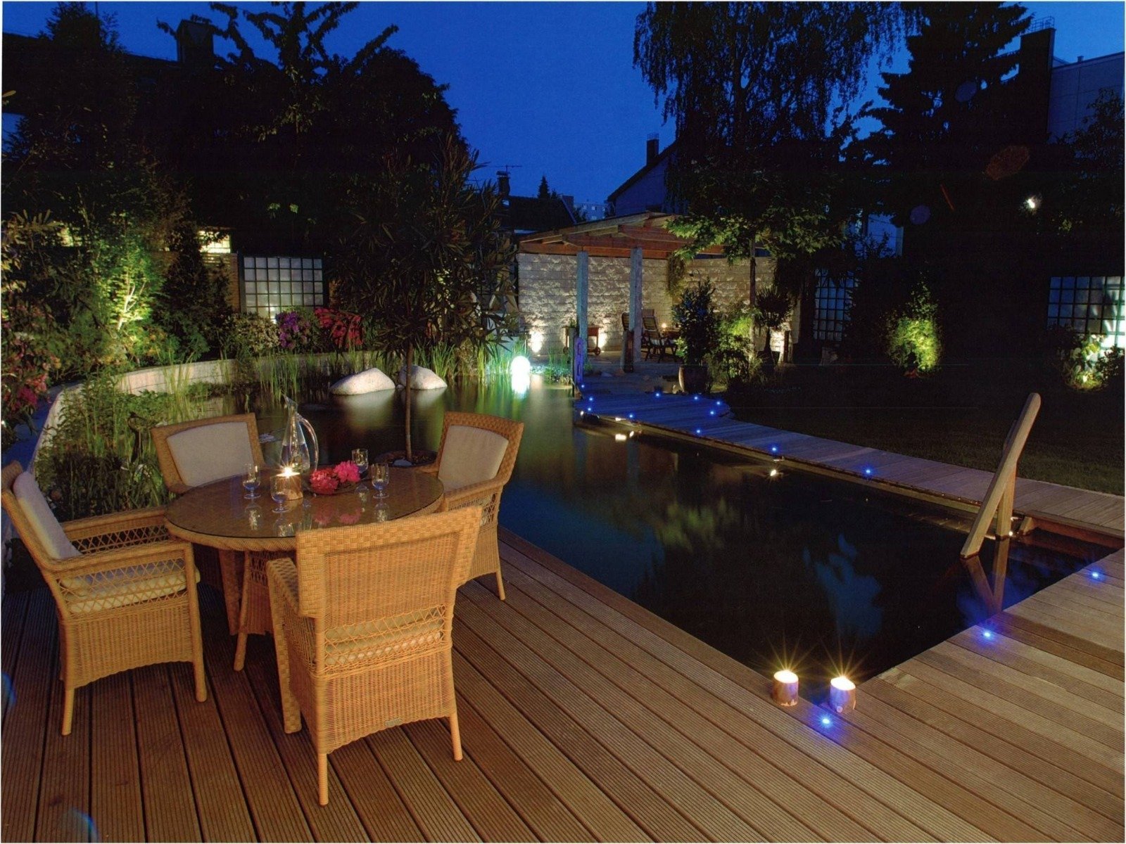 7 tendances pour illuminer sa piscine